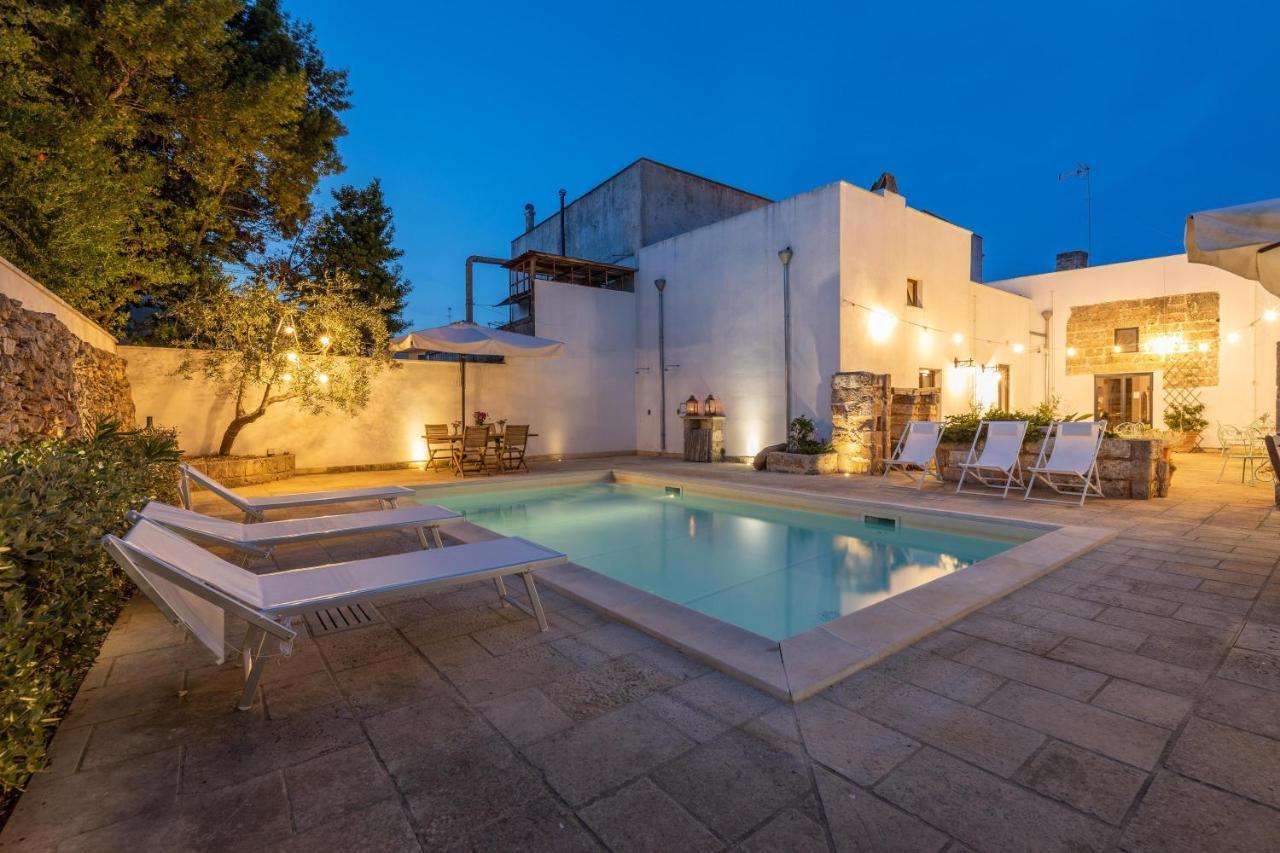 Villa Courtyard With Pool Racale Esterno foto
