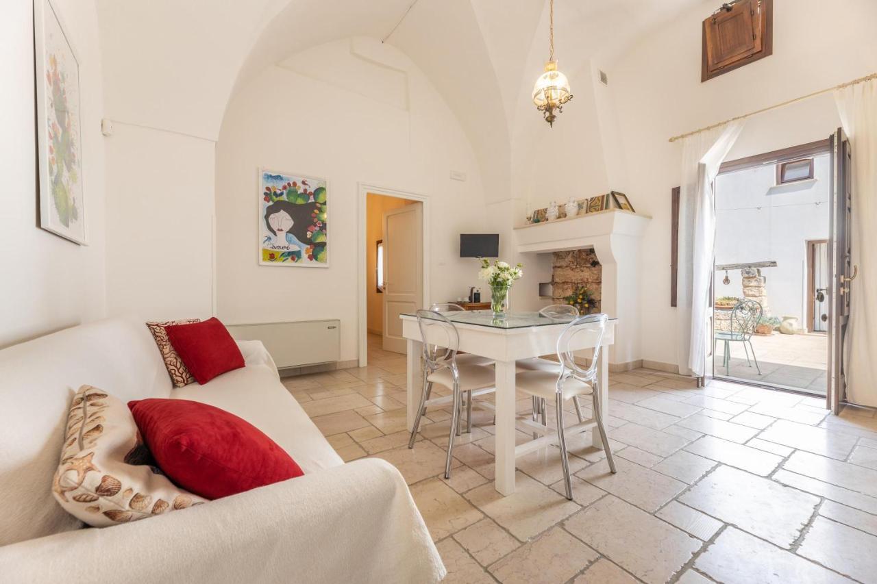 Villa Courtyard With Pool Racale Esterno foto