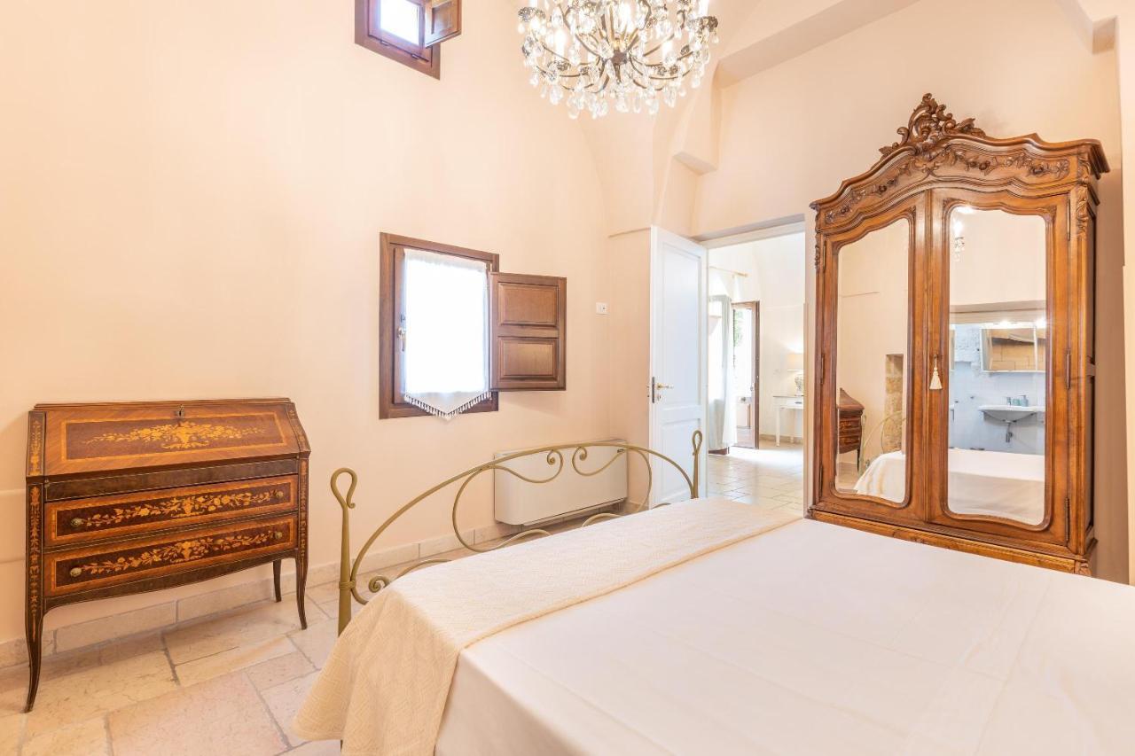Villa Courtyard With Pool Racale Esterno foto