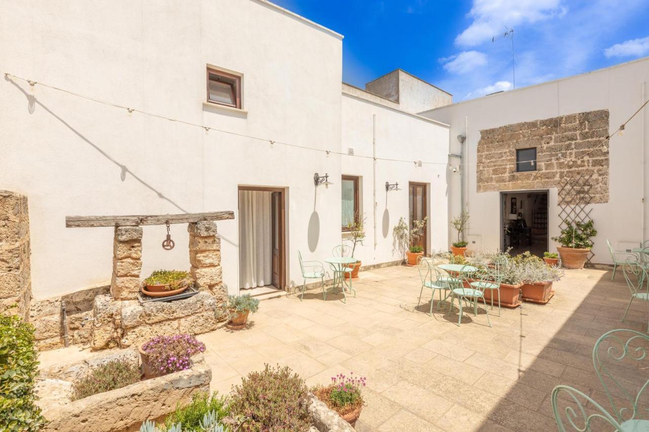 Villa Courtyard With Pool Racale Esterno foto